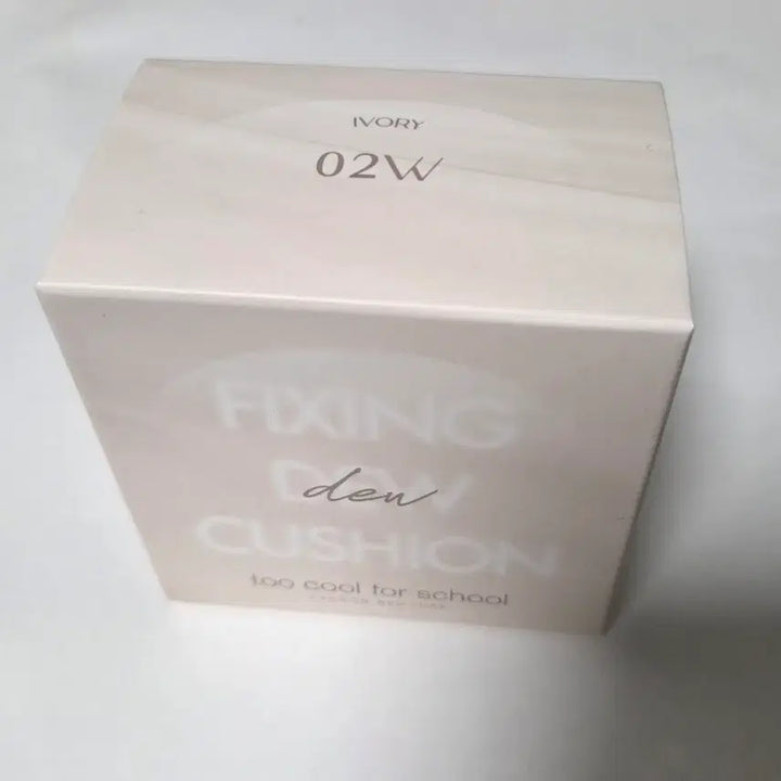 [BUNJANG] Too Cool For School Fixing Dew Cushion SPF 50+ PA++++ (2 Warm Ivory) - Set with Refill / (본품+리필)투쿨포스쿨 픽싱 듀 쿠션 2호 웜 아이보리