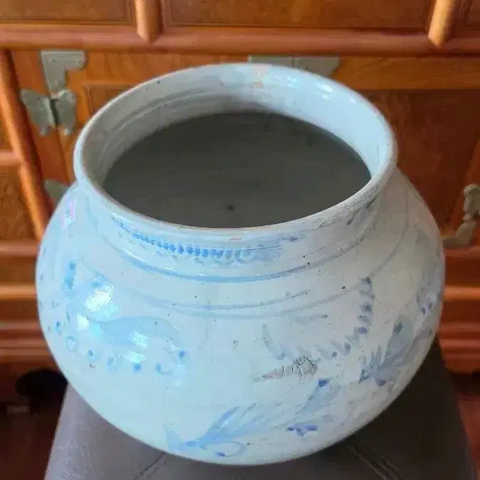 [BUNJANG] Joseon Dynasty Celadon Porcelain Flower and Insect Motif Jar / 백자초화접문호 (조선백자)