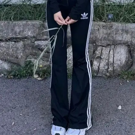 [BUNJANG] Adidas Flare Bootcut Leggings / 새거 아디다스레깅스 아디다스부츠컷레깅스 플레어드 레깅스