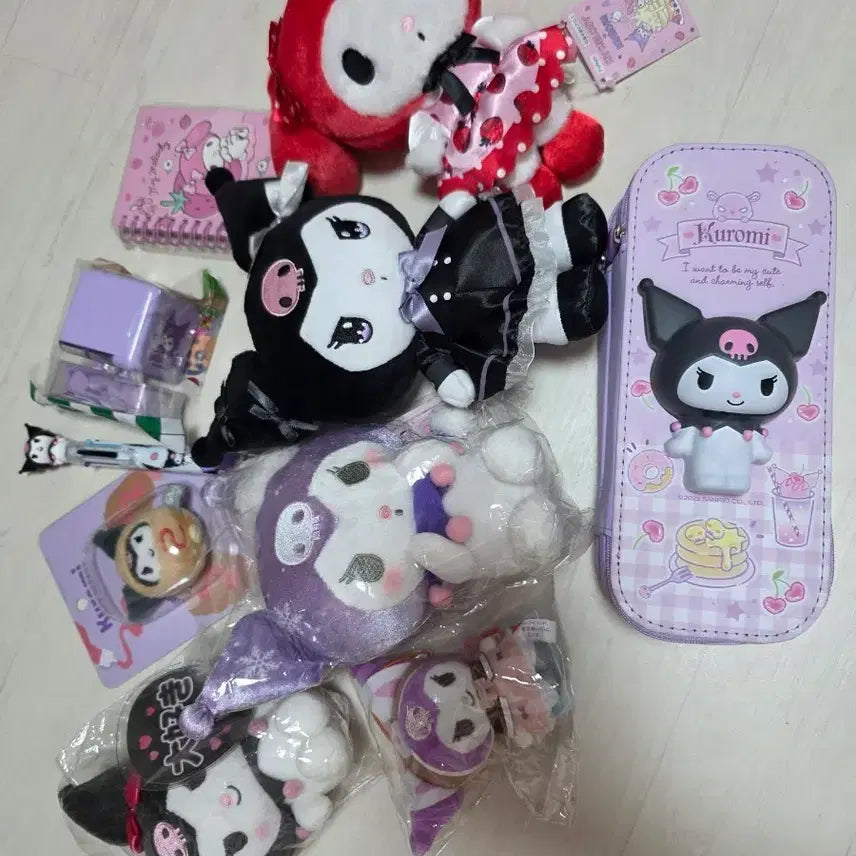 [BUNJANG] Sanrio Hello Kitty, Kuromi, My Melody Plush &amp; Stationery Set / 할인 )산리오 키티 쿠로미 마이메로디 인형 양산계