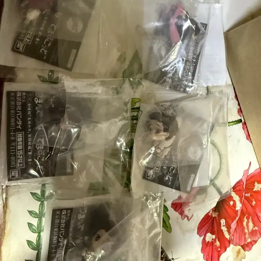 [BUNJANG] Demon Slayer Gachapon Necklace Unsealed / 귀멸의칼날 대롱 가챠 미개봉 군번줄