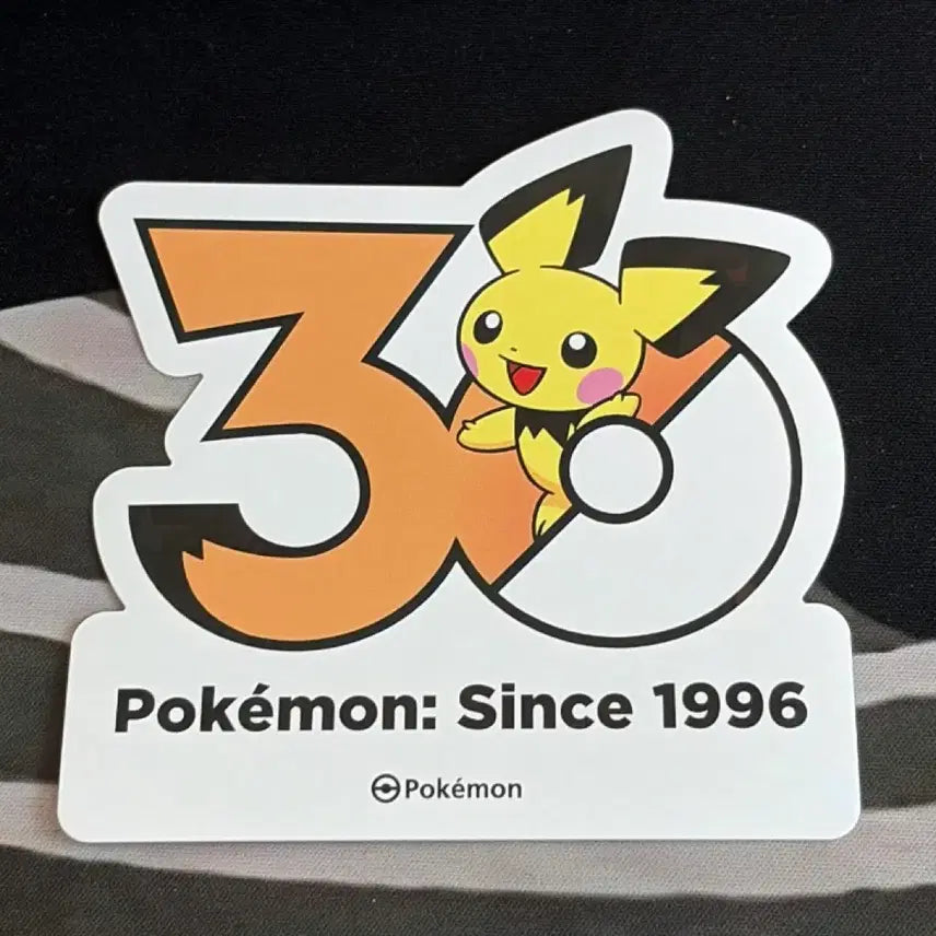 [BUNJANG] Pokemon 30th Anniversary Logo Sticker Pichu / 포켓몬 30주년 로고 스티커 피츄 판매합니다!