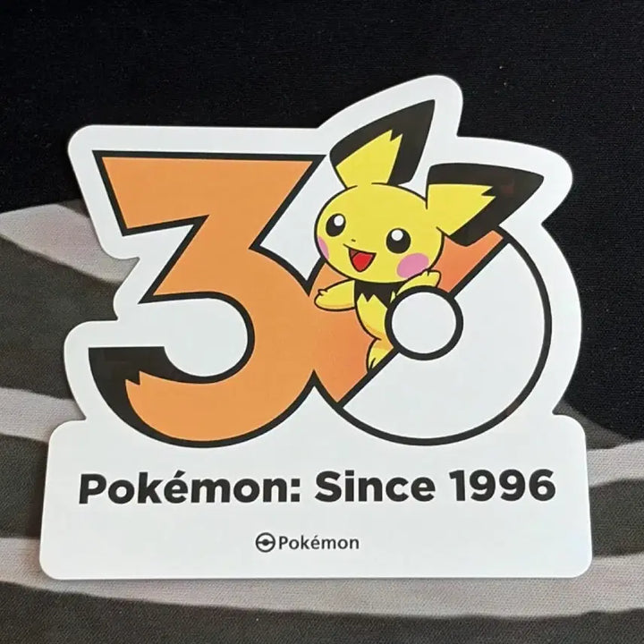 [BUNJANG] Pokemon 30th Anniversary Logo Sticker Pichu / 포켓몬 30주년 로고 스티커 피츄 판매합니다!