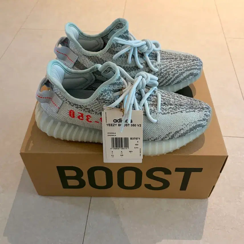 [BUNJANG] Adidas Yeezy Boost 350 V2 Blue Tint / 아디다스 이지부스트 350 V2 블루틴트 새상품 / 판매