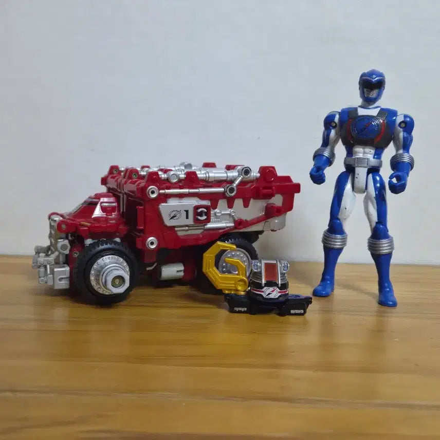 [BUNJANG] Power Rangers GoGoTruk Treasure Force Boukenger / 파워레인저 트레저포스 보우켄쟈 고고트럭