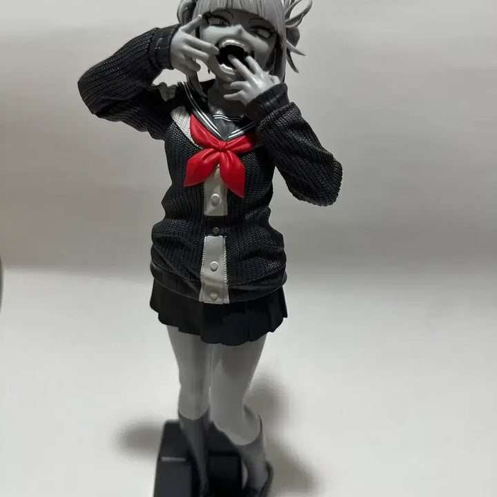 [BUNJANG] My Hero Academia Himiko Toga Noir Figure / 히로아카 토가 히미코 누아르 피규어