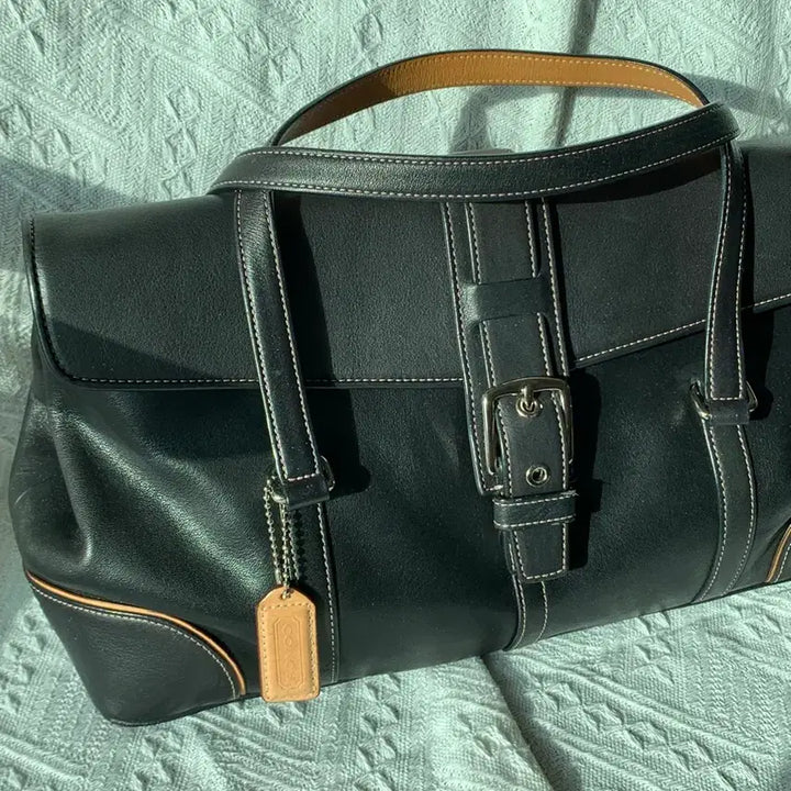 [BUNJANG] Coach Black Leather Beige Buckle Shoulder Bag / 희귀 [S급] Coach 블랙 레더 베이지 포인트 버클백