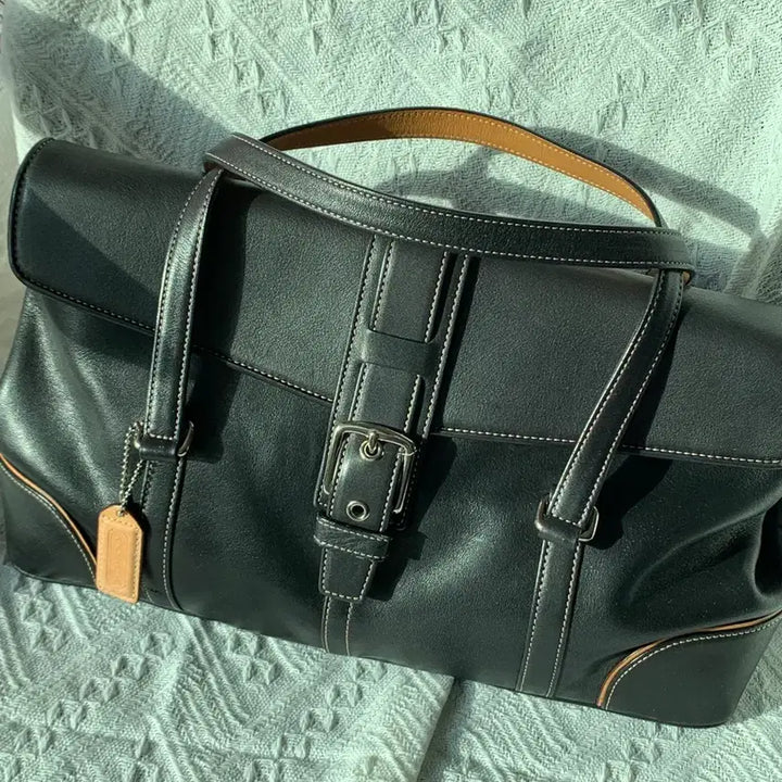 [BUNJANG] Coach Black Leather Beige Buckle Shoulder Bag / 희귀 [S급] Coach 블랙 레더 베이지 포인트 버클백