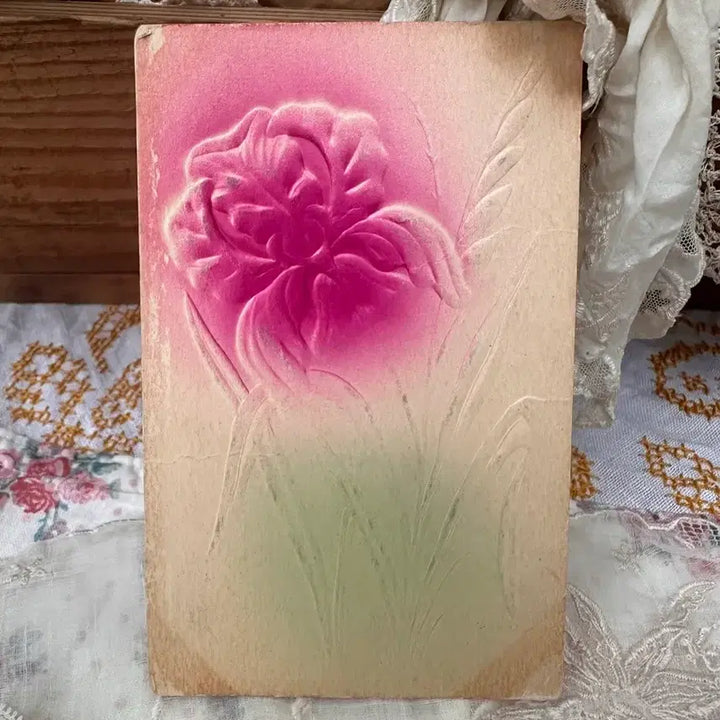 [BUNJANG] Antique Embossed Pink Flower Postcard / 앤틱 플라워엽서 입체양각 핑크꽃