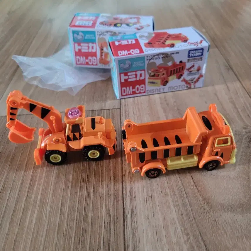 [BUNJANG] Disney Tomica Winnie the Pooh Tigger &amp; Pooh Bundle Set (Genuine) / 일괄)곰돌이푸우 티거토미카 푸우토미카 타이거토미카 정품토미카 디즈니토미카