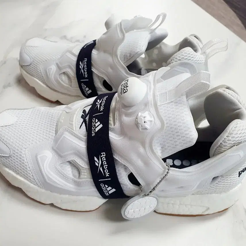 [BUNJANG] Reebok x Adidas Fury Boost White 275 / 리복 x 아디다스 콜라보 퓨리 부스트 화이트 275