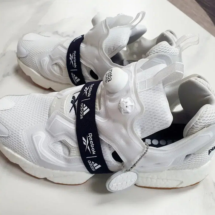 [BUNJANG] Reebok x Adidas Fury Boost White 275 / 리복 x 아디다스 콜라보 퓨리 부스트 화이트 275