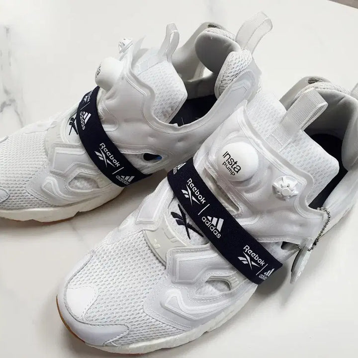 [BUNJANG] Reebok x Adidas Fury Boost White 275 / 리복 x 아디다스 콜라보 퓨리 부스트 화이트 275