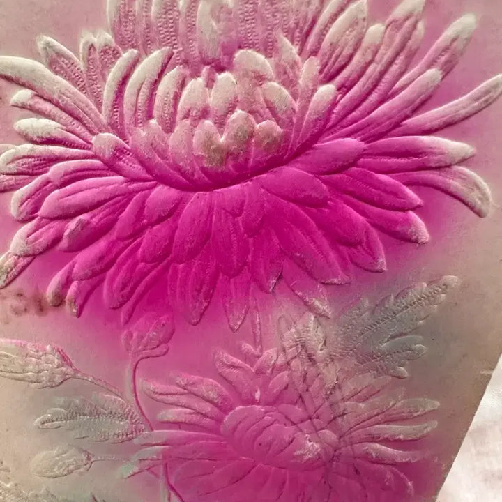[BUNJANG] Antique Embossed Floral Postcard Pink Chrysanthemum / 앤틱엽서 입체양각 플라워 핑크국화