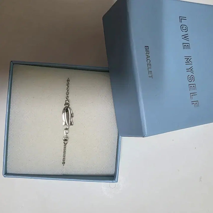 [BUNJANG] BTS UNICEF LOVE MYSELF Bracelet &amp; Badge Set / 방탄소년단 유니세프 lovemyself 팔찌, 뱃지