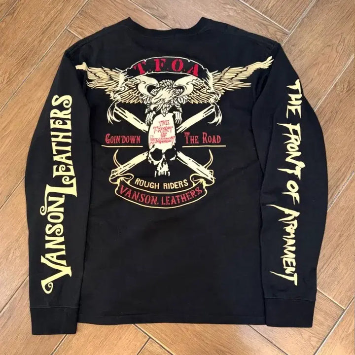 [SOLD OUT] 밴슨 자수 롱슬리브