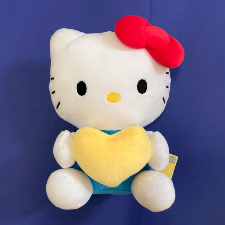 [BUNJANG] Hello Kitty Heart Plush (25cm) / 헬로키티 하트 인형 (25cm, 반택 가능)