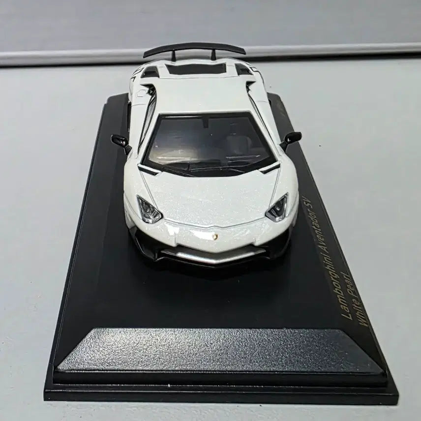 [BUNJANG] 1:64 Scale CarNail Lamborghini Aventador SV Diecast Model / 1/64 다이캐스트 카넬 람보르기니 아벤타도르 SV
