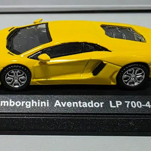 [BUNJANG] 1/64 Lamborghini Aventador Diecast Model / 할인 1/64 다이캐스트 람보르기니 아벤타도르