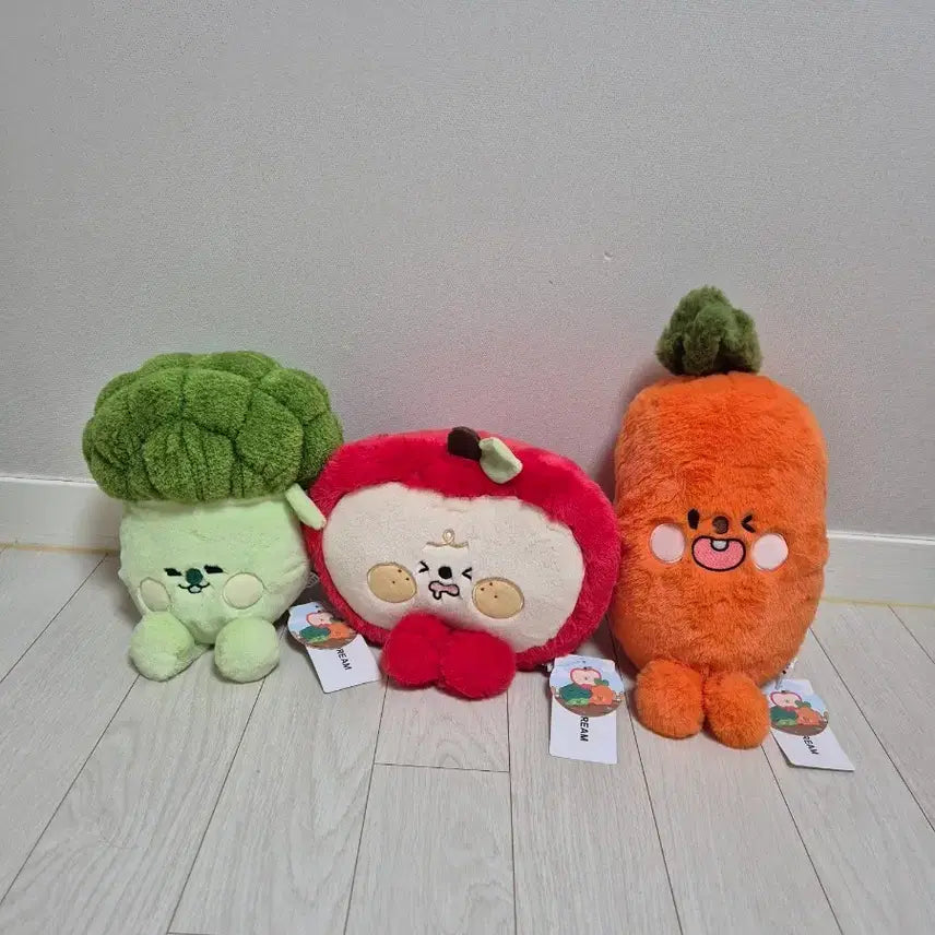[BUNJANG] Fruity &amp; Veggie Medium Plush Doll 27cm / 푸릇푸릇 과일 채소 중형 인형 27cm