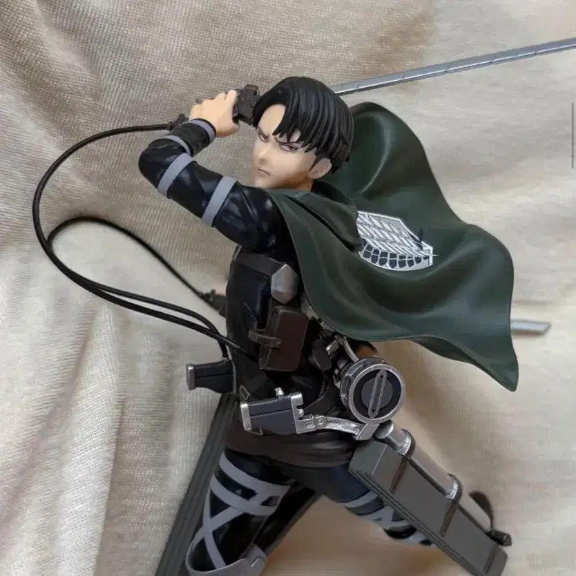 [BUNJANG] Attack on Titan Levi Seeking Freedom Prize C Figure / 제일복권 진격의 거인 리바이 자유를 찾아서 C상