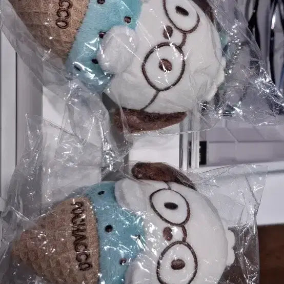 [BUNJANG] Sanrio Pochacco Mint Chocolate Ice Cream Keychain Zoff Collaboration / 산리오 포차코 민초 아이스크림 키링 조프zoff콜라보