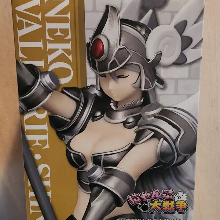 [BUNJANG] Neko Atsume 12th Anniversary Valkyrie Nendoroid Figure (Sealed) / 미개봉) 냥코 대전쟁 12주년 기념 피규어 넨도로이드 발키리 신 피규어