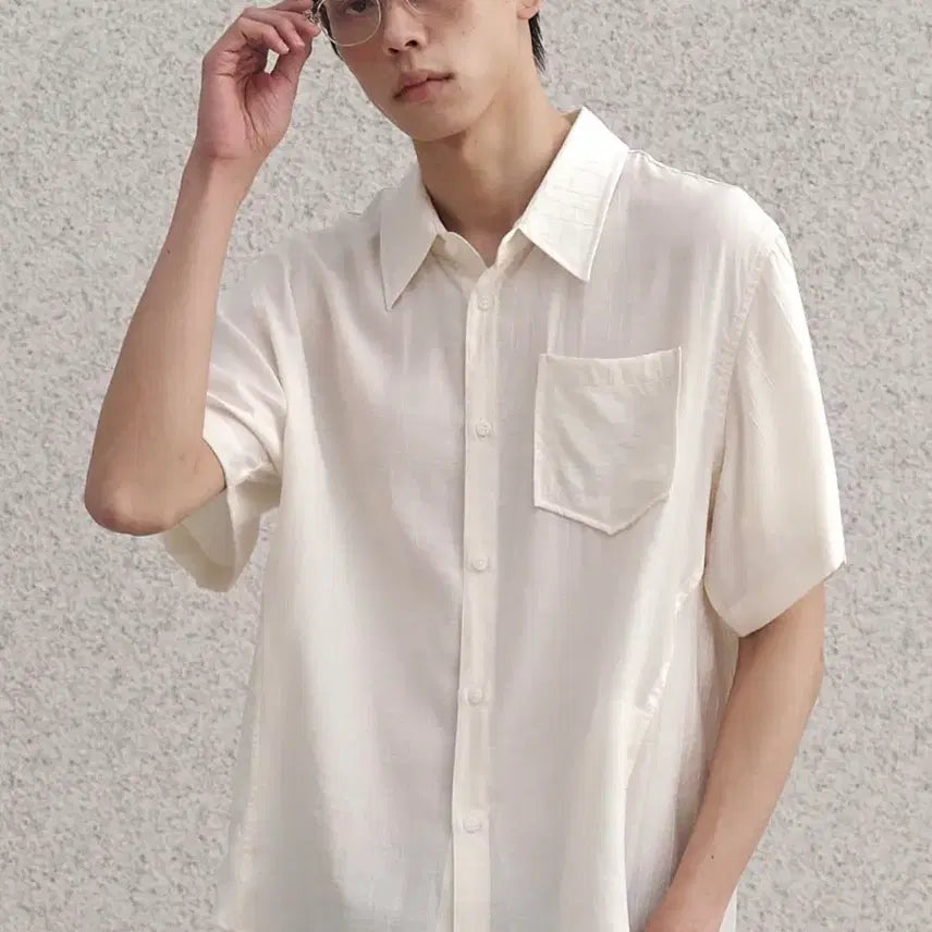 [BUNJANG] SENTEUR Wave Seersucker Cooling Short-Sleeve Shirt - Ivory / [센테어] 웨이브 시어서커 쿨링 반팔 셔츠_아이보리