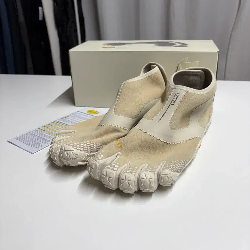 [SOLD OUT] 비브람 5핑거스 x 수이코크 닌로 스웨이드