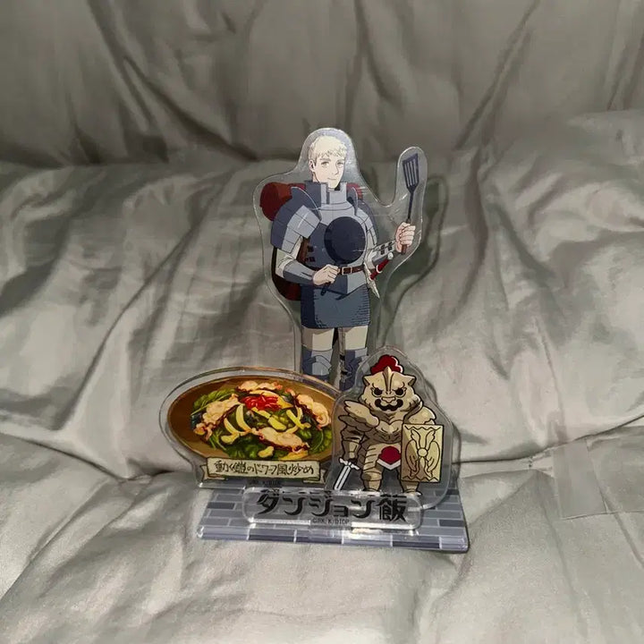 [BUNJANG] Dungeon Meshi Laios Acrylic Stand &amp; Cheki Bundle / 던전밥 라이오스 아크릴스탠드+증사 일괄
