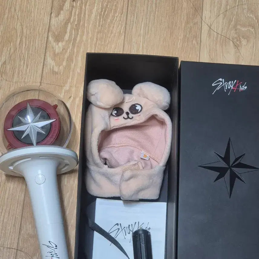 [BUNJANG] Stray Kids Official Lightstick Ver. 2 + 1st Gen Support Stick Cover &