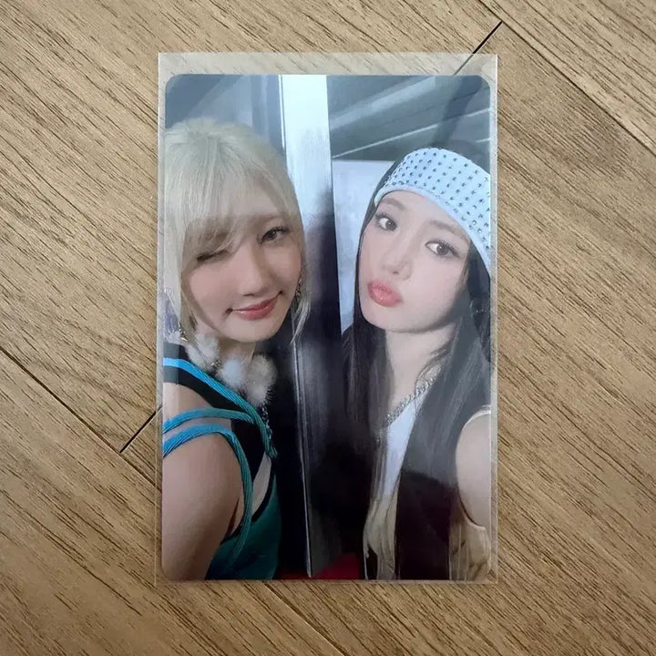 [BUNJANG] Lamy &amp; Laura Photocard / 라미&amp;로라 포카 팔아요