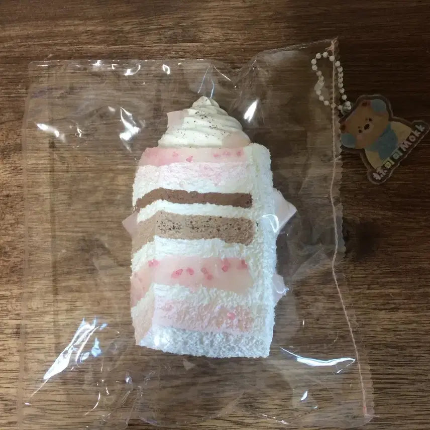 [BUNJANG] Mokk Strawberry Cake Squishy / +덤) Mokk 핑크 딸기 케이크 말랑이