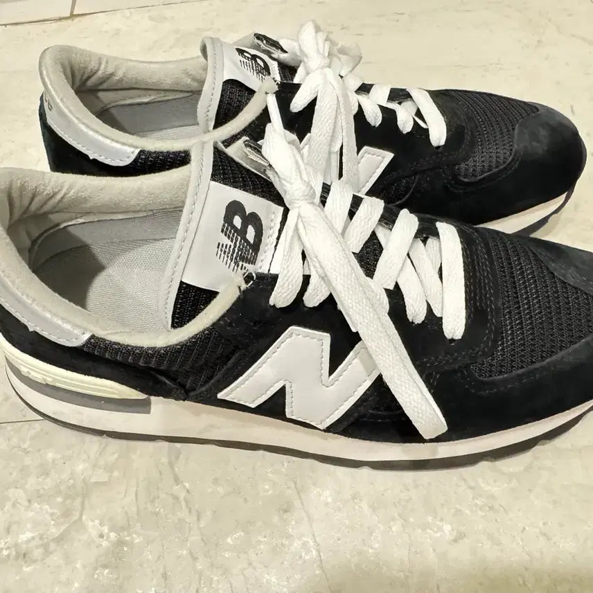 [SOLD OUT] 뉴발란스990v1 메이드인usa블랙