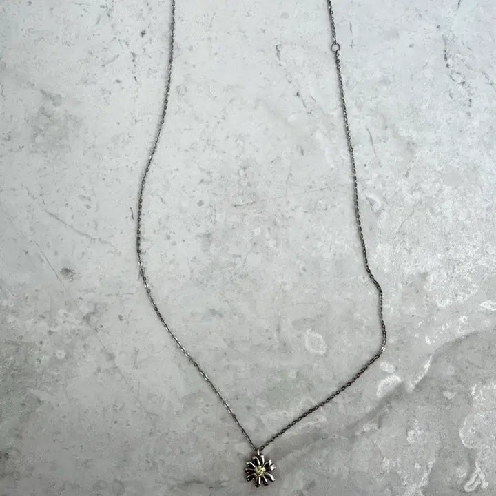 [SOLD OUT] 제에스티나 데이지 목걸이