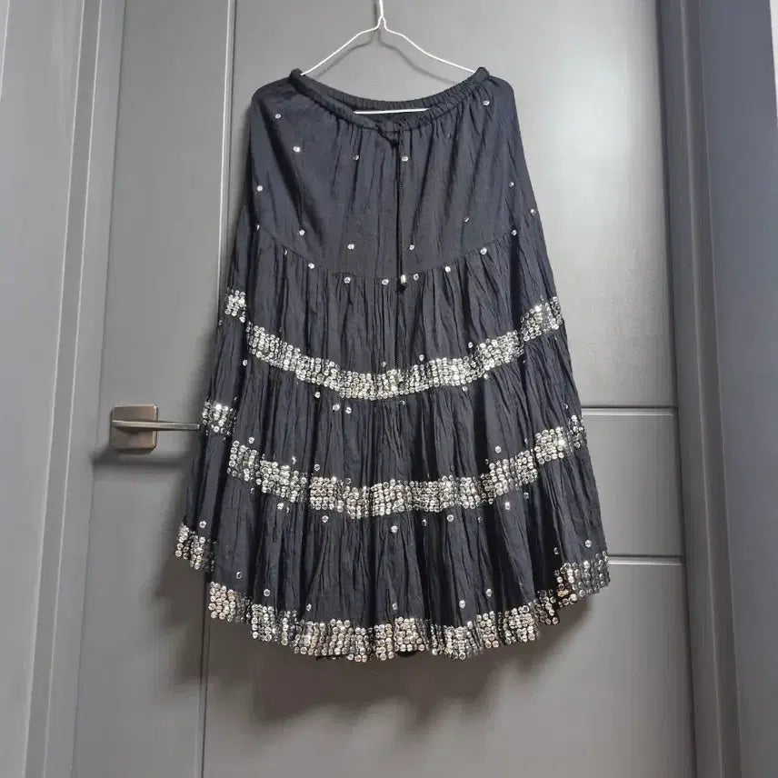 [BUNJANG] Sparkling Sequin Flared Maxi Skirt - Women&