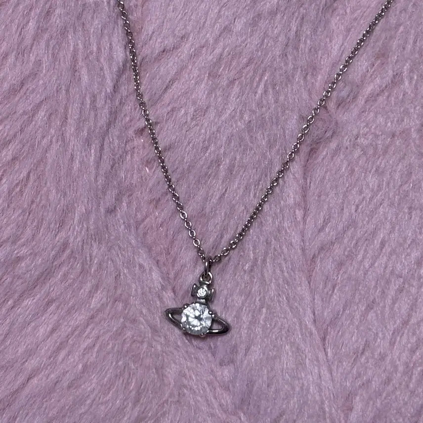 [BUNJANG] Vivienne Westwood Reina Pendant Silver Necklace / 비비안웨스트우드 레이나 펜던트 실버 목걸이