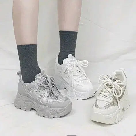 [BUNJANG] Cle Two-Strap Mesh Platform Sneakers 9cm / 끌레 두줄끈 메쉬 스탠딩 치어리더 키높이 통굽스니커즈 9cm