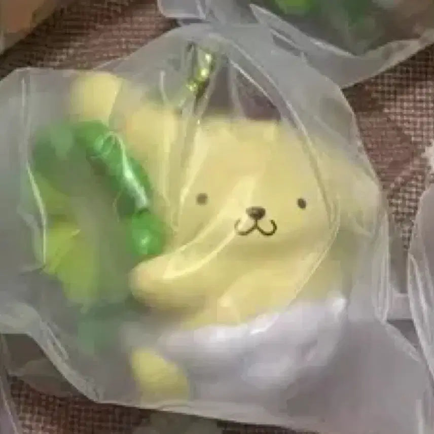[SOLD OUT] 산리오 네잎클로버 가챠 메타몽