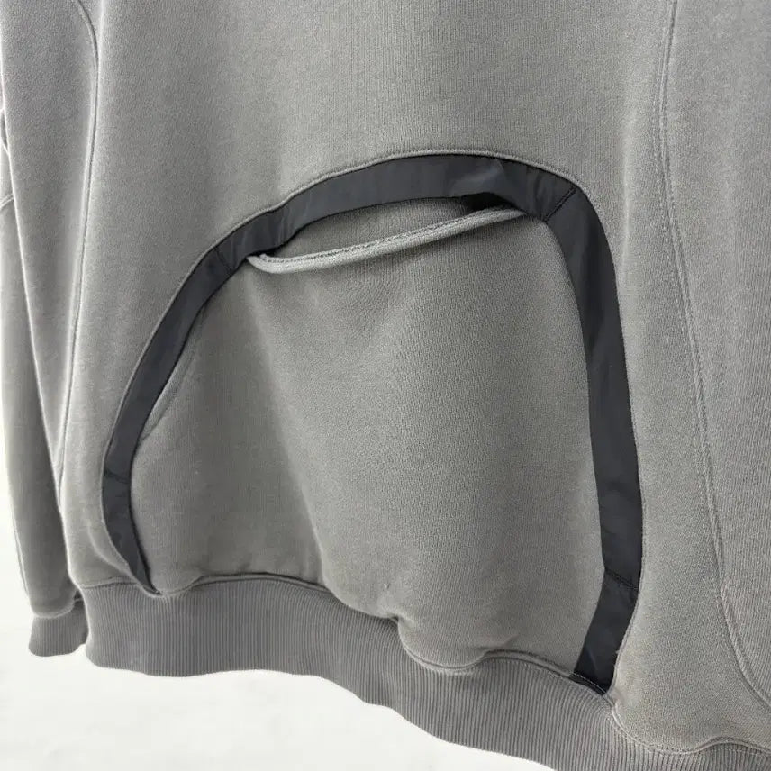 [BUNJANG] Sansan Gear Nylon Pocket Hoodie Charcoal 24SS / 산산기어 나일론 포켓 후드티