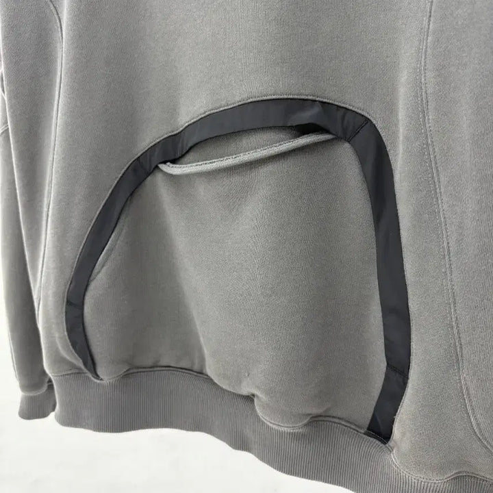 [BUNJANG] Sansan Gear Nylon Pocket Hoodie Charcoal 24SS / 산산기어 나일론 포켓 후드티