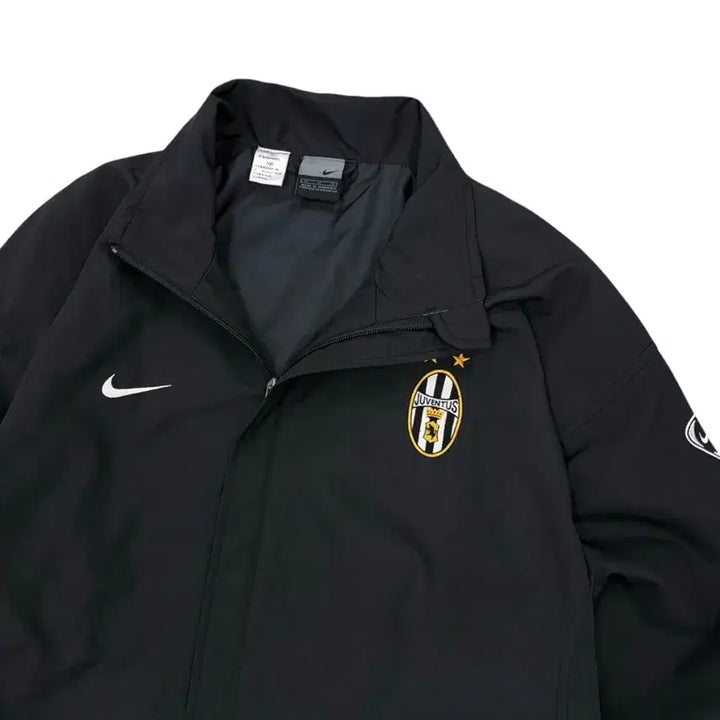 [BUNJANG] 00s Adidas Juventus Woven Jacket (M/Korean 100-105) / 00년대 아디다스 유벤투스 우븐자켓 (M/국내100~105)