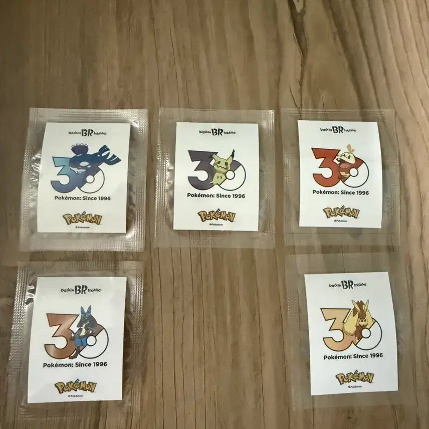 [BUNJANG] Baskin Robbins Pokemon 30th Anniversary Stickers / 베라 포켓몬 30주년 스티커 팝니다