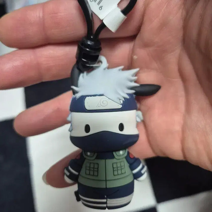 [BUNJANG] Naruto x Sanrio Kakashi Pochacco Figure Keyring (2021 Collaboration) / 2021년 나루토x산리오 콜라보 카카시 포차코 피규어 키링