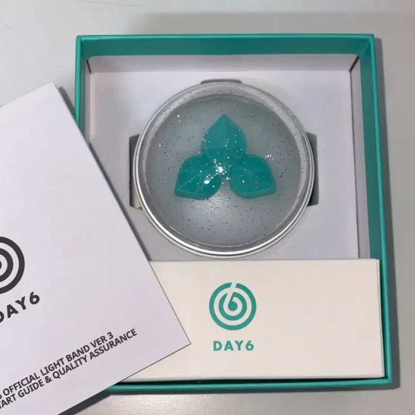 [BUNJANG] DAY6 Official Lightstick Ver.3 Made:Wave / DAY6 공식 응원봉 Ver.3 마데워치 판매