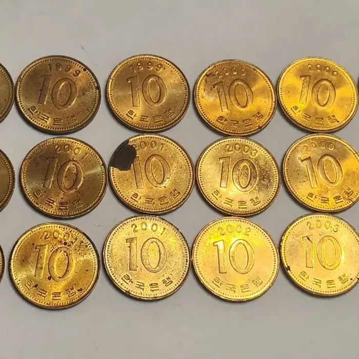 [BUNJANG] 10 Won Coin Collection Bundle (1999-2004) / 십원 동전 모음 (1999년~2004년) 18개 일괄