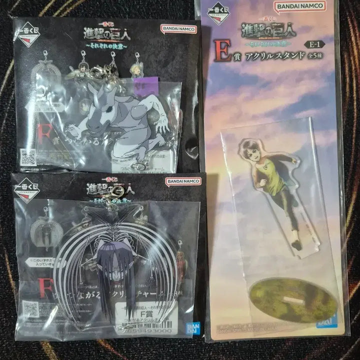 [BUNJANG] Attack on Titan E Prize &amp; F Prize Acrylic Stand &amp; Keyring Set / 진격의거인 E상 F상 세트판매 반택가능