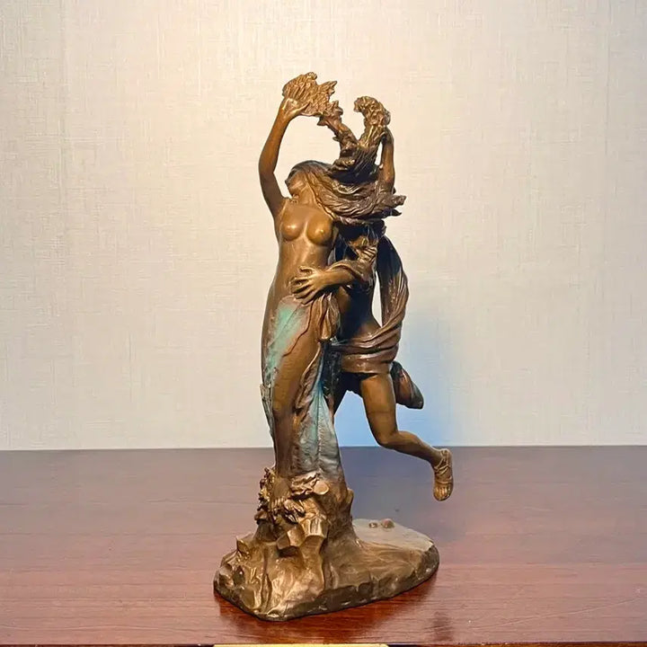 [BUNJANG] Donbronze Apollo and Daphne Bronze Sculpture - Moment of Transformation / 동브론즈 그리스 신화) 아폴로와 다프네 찰나의 순간 조각상