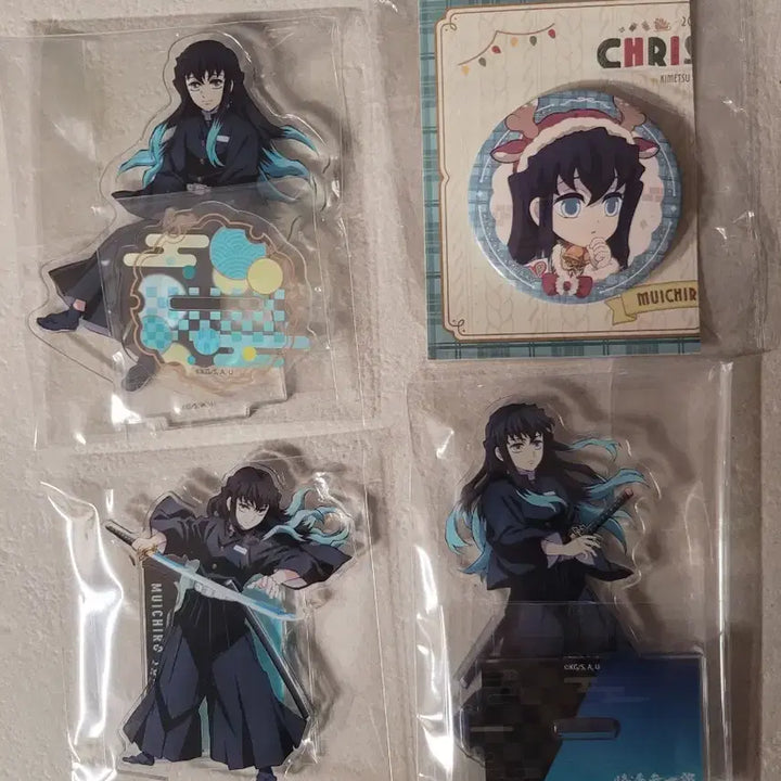 [BUNJANG] Muichiro Acrylic Stand Set + Badge Bundle / 무이치로 아크릴 3종+뱃지 일괄