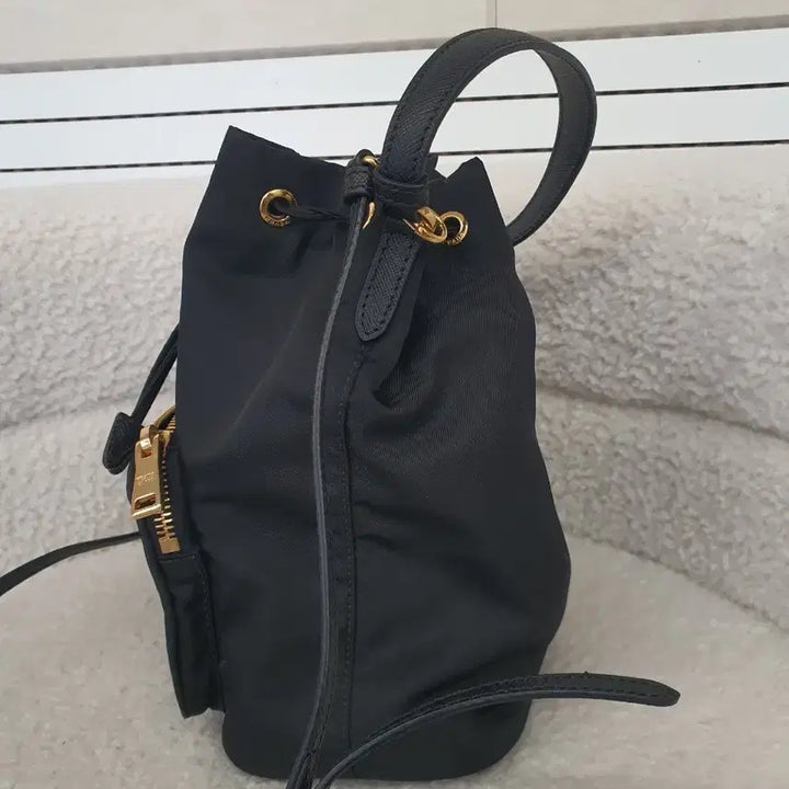 [BUNJANG] Prada Bucket Bag Black / [정품] 프라다 버킷백 블랙